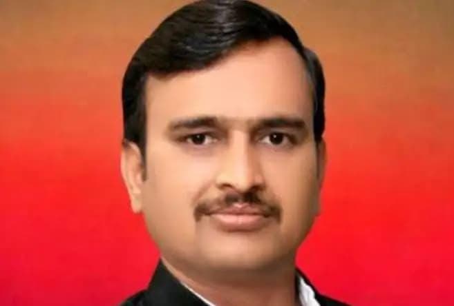 सपा नेता अमरेंद्र निषाद पर चली गोली, पटीदार पर जानलेवा हमले का