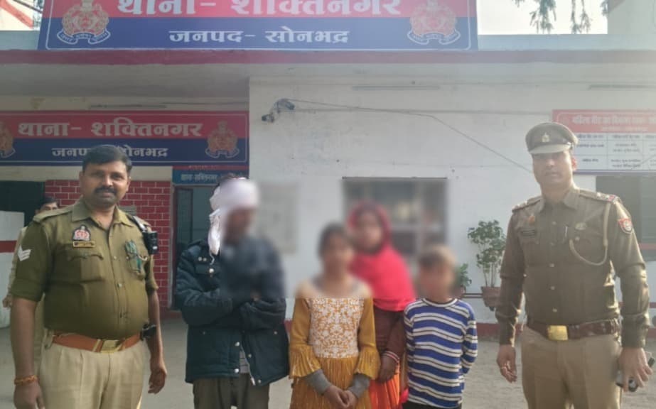 शक्ति नगर पुलिस की मुस्तैदी से टली बड़ी अनहोनी ट्रेन रुकवाकर बचाई युवक की जान