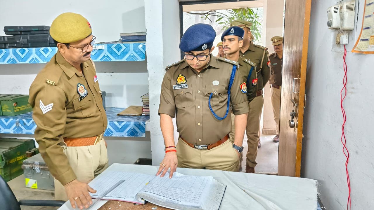 साप्ताहिक शुक्रवार परेड का किया गया निरीक्षण, दिये गए आवश्यक दिशा निर्देश