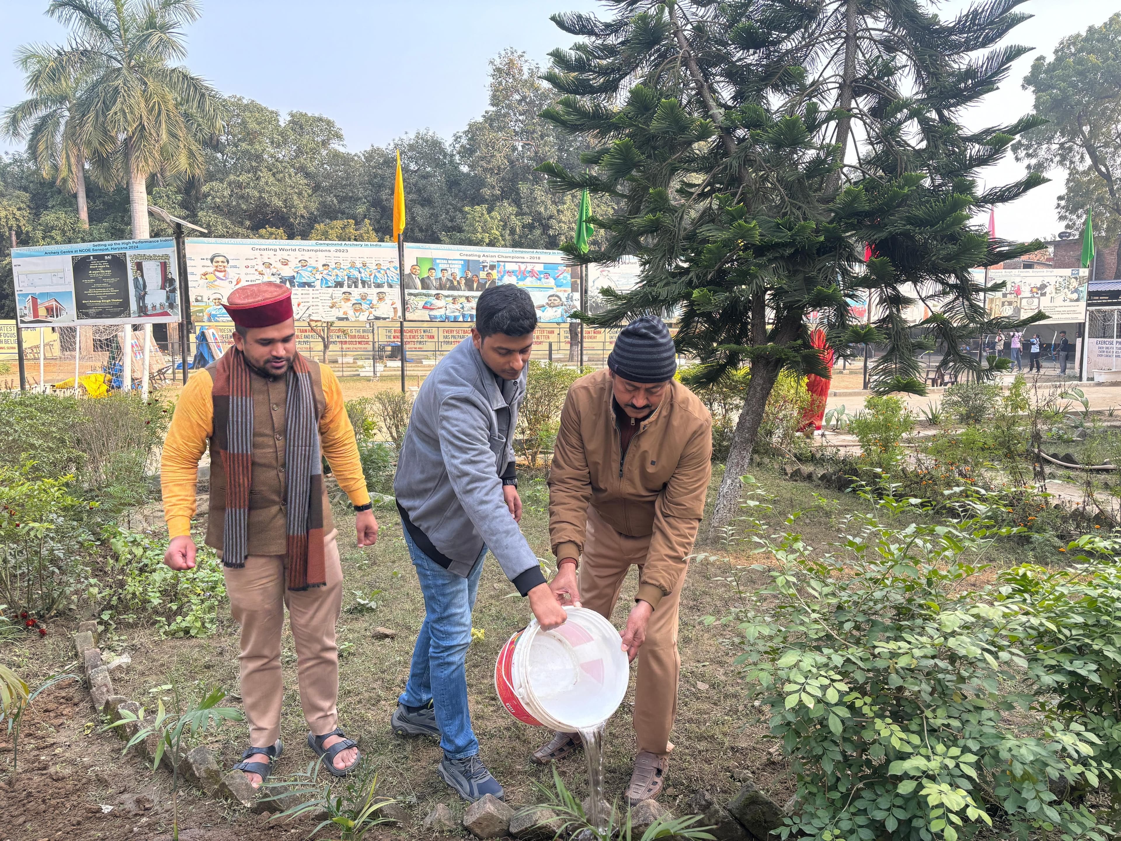 नववर्ष पर पौधारोपण कर दिया गया पर्यावरण संरक्षण का संदेश