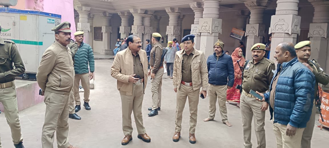 पौष पूर्णिमा पर विंध्यधाम में सुरक्षा एवं यातायात व्यवस्था का आईजी द्वारा