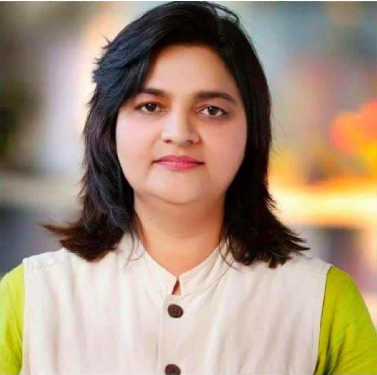 अगर पानी सुरक्षित है तो कैलाश विजयवर्गीय वही पानी पीकर दिखाएँ, मैं 2 लाख दूंगी : संगीता शर्मा, कांग्रेस प्रवक्ता बोली, दूषित पानी से 16 मौतें : यह हादसा नहीं, सरकार की आपराधिक लापरवाही है