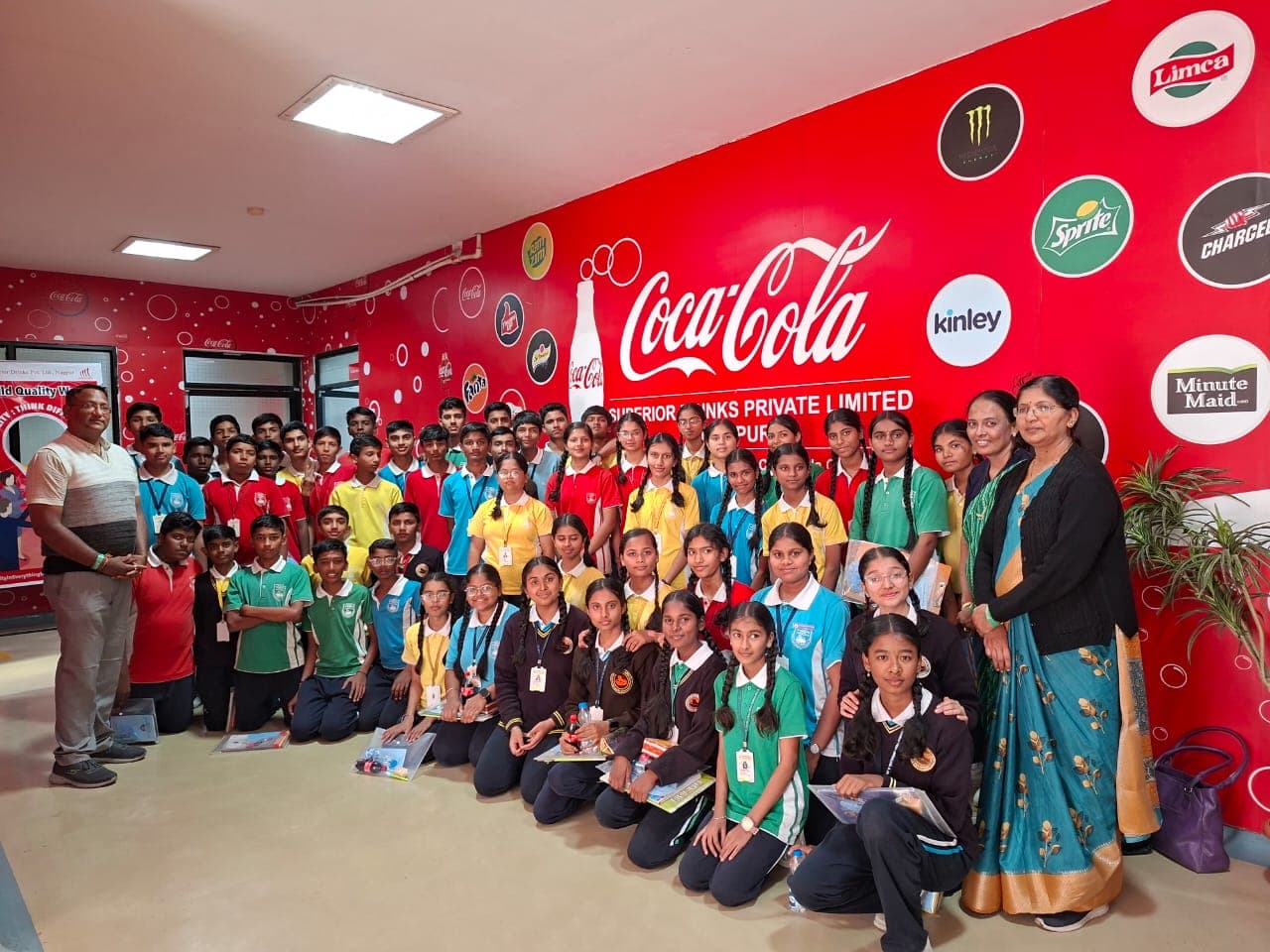 सुपीरियर ग्रुप ऑफ इंडस्ट्रीज द्वारा प्रधानमंत्री स्किल्ड इंडिया योजना के अंतर्गत इंडस्ट्रियल विजिट कार्यक्रम।