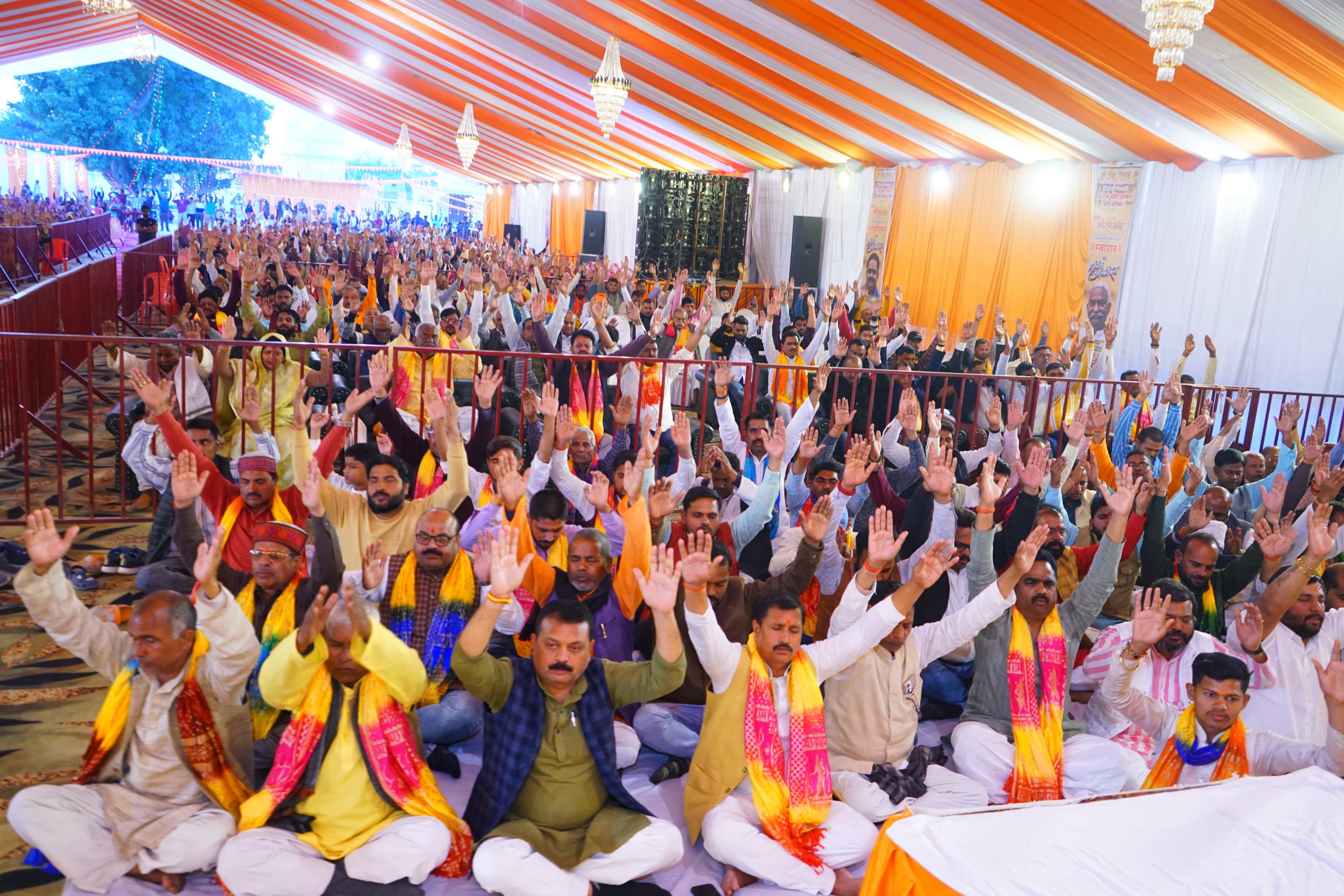 प्राचीन हनुमान मंदिर परिसर में उमड़ा आस्था का सैलाब, हजारों श्रद्धालु कर