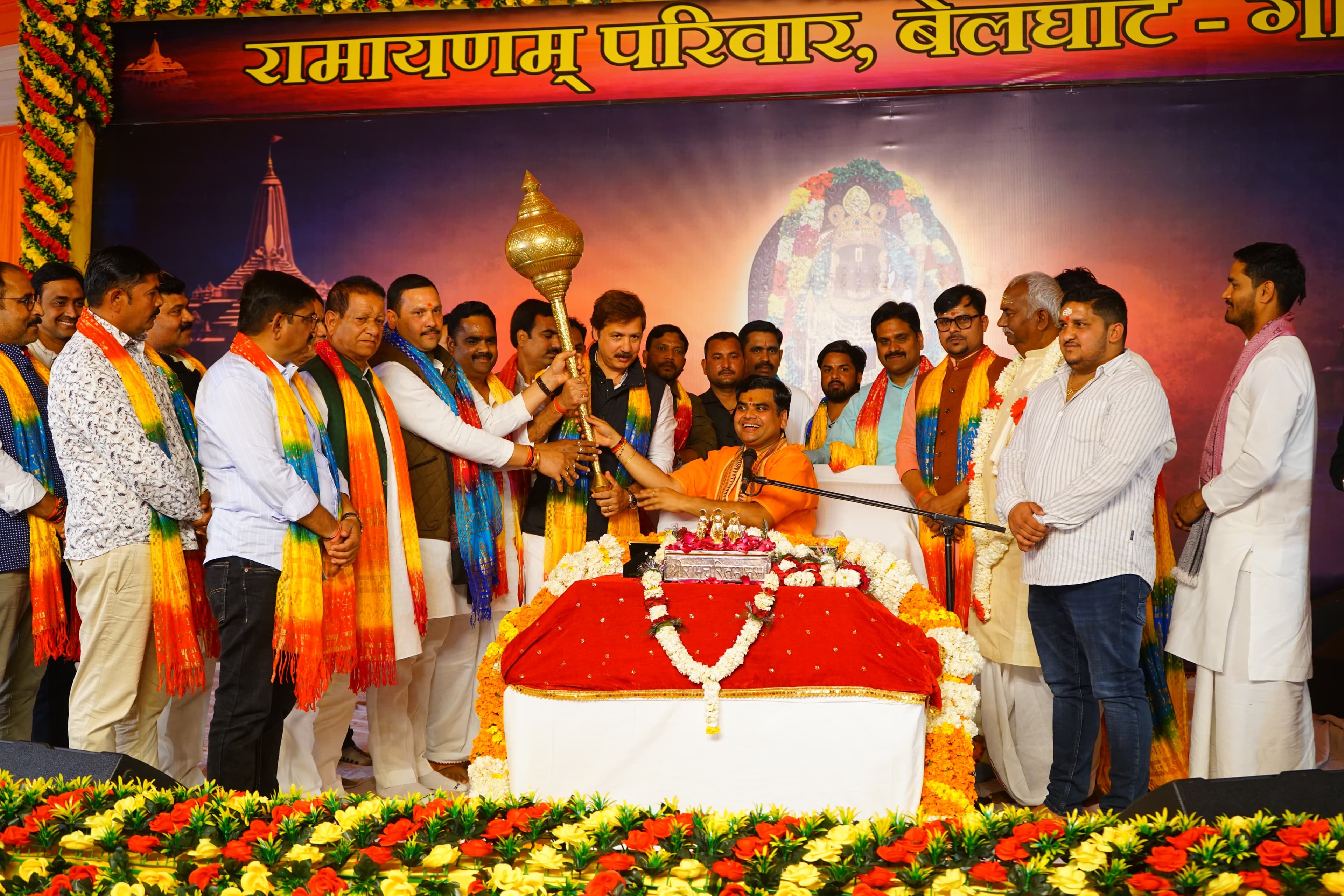 प्राचीन हनुमान मंदिर प्रांगण में राम दरबार मंदिर की प्राण प्रतिष्ठा: चौथे