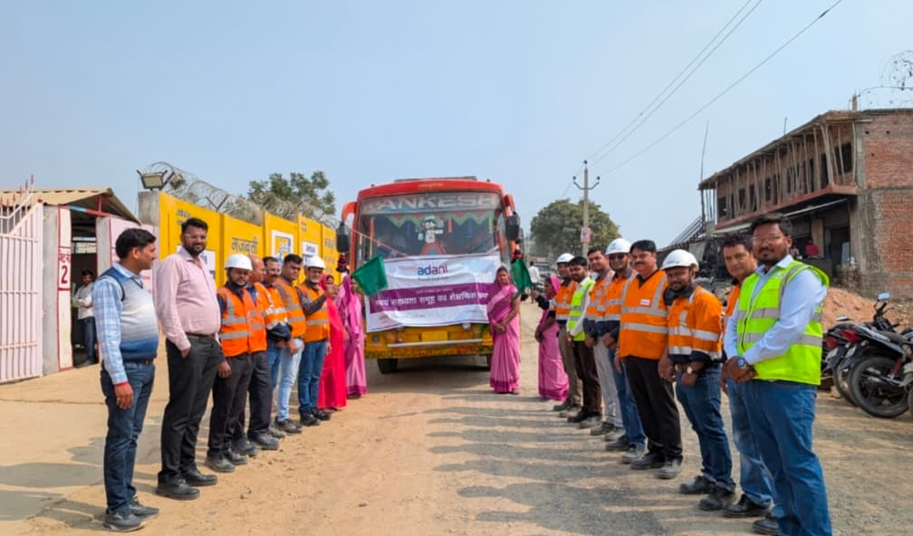अडाणी फाउंडेशन की अनोखी पहल *स्थानीय स्वयं सहायता समूह की महिलाओं की शैक्षणिक भ्रमण पर भेज कर उनकी आमदनी बढ़ाने की बड़ी मुहिम