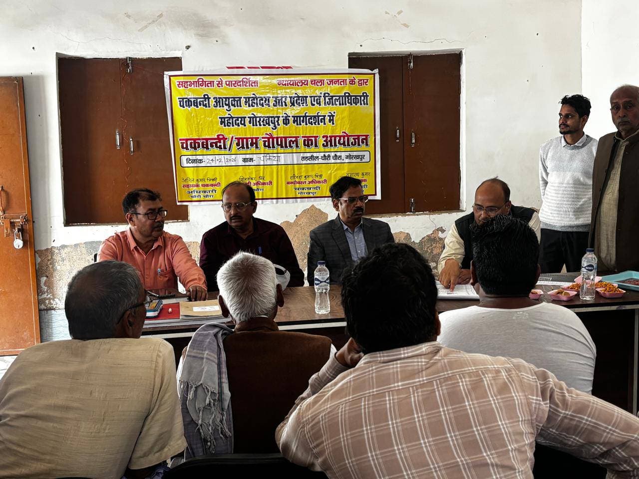 चकबंदी आयुक्त के निर्देश पर चौरीचौरा के गांवों में लगी चौपाल