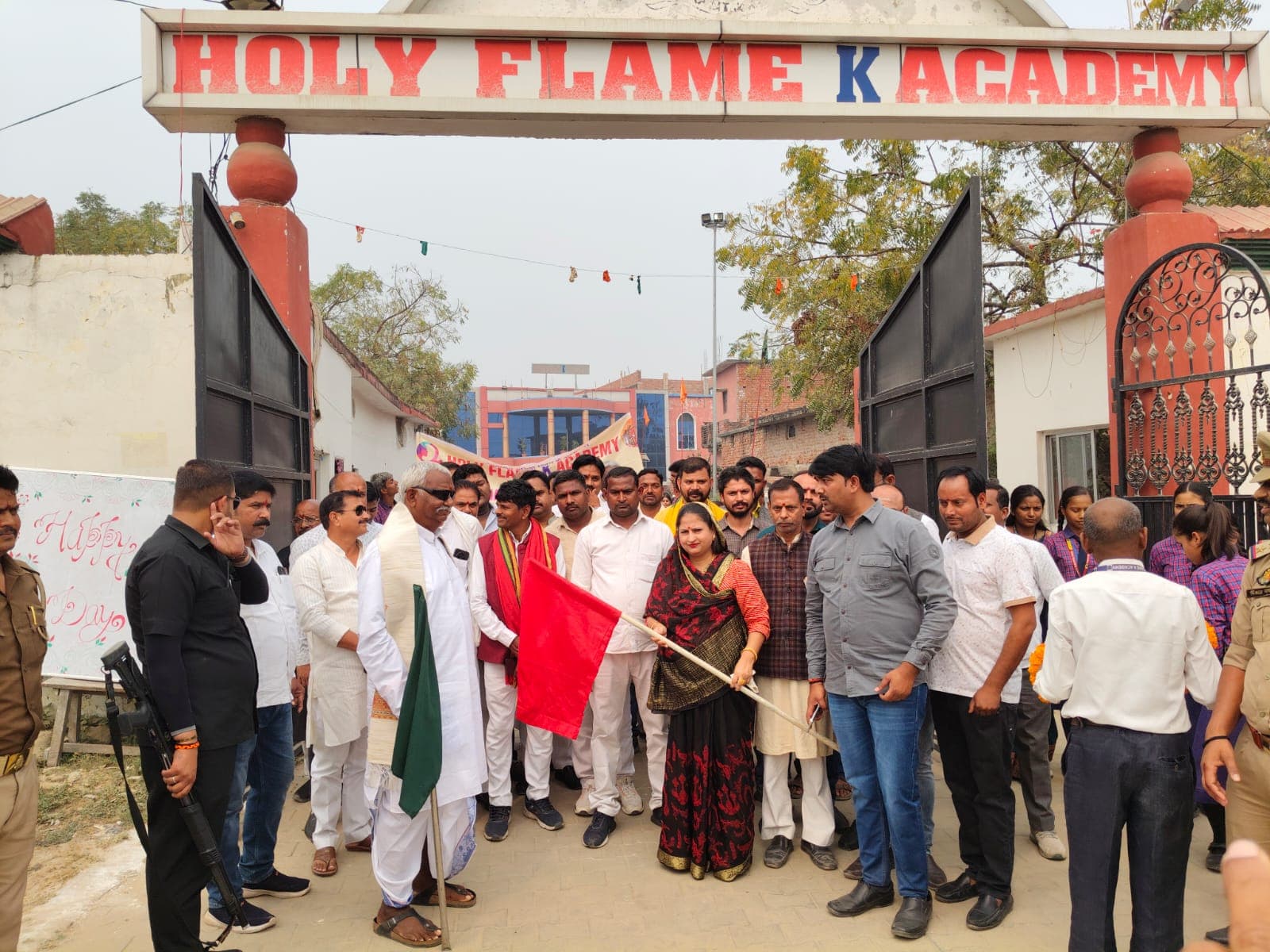 अंतरराष्ट्रीय महिला दिवस पर होली फ्लेम के एकेडमी की जागरूकता रैली, ‘एक