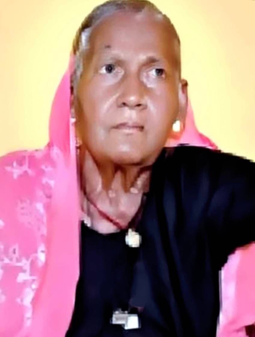 भाजपा जिला मंत्री दिनेश सिंह यादव की माता दुलरी देवी का निधन,