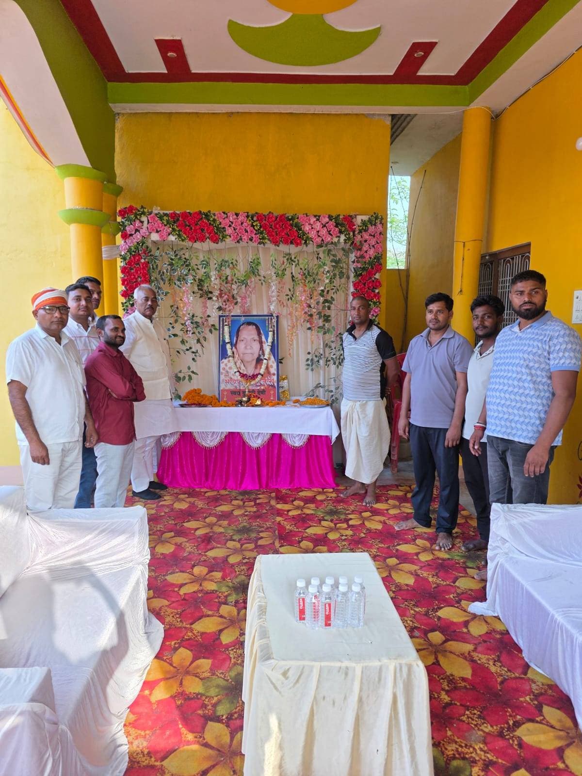 भाजपा नेता दिनेश सिंह यादव की माता के निधन पर शोक की