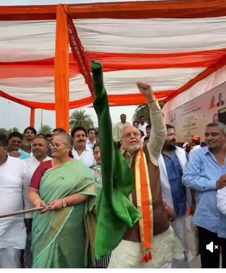 लखनऊ की स्वच्छता में 'इलेक्ट्रिक' क्रांति: 101 EV वाहनों के साथ 'क्लीन