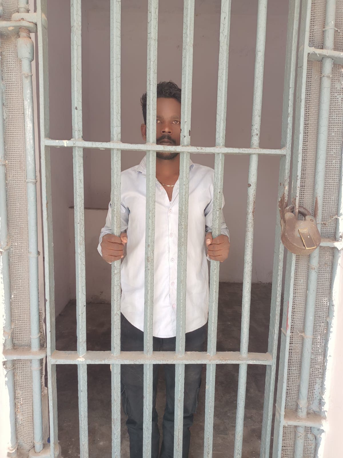 बेलघाट पुलिस की बड़ी कार्रवाई: पाक्सो एक्ट का वांछित अभियुक्त गिरफ्तार गोरखपुर