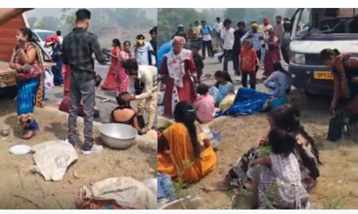 गोरखपुर/तरकुलहा देवी दर्शन के लिए जा रहे थे,टायर फटने से अनियंत्रित हुआ