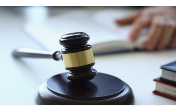 बीएसए लखनऊ पर 50 हजार का जमानती वारंट जारी, मानवाधिकार आयोग ने