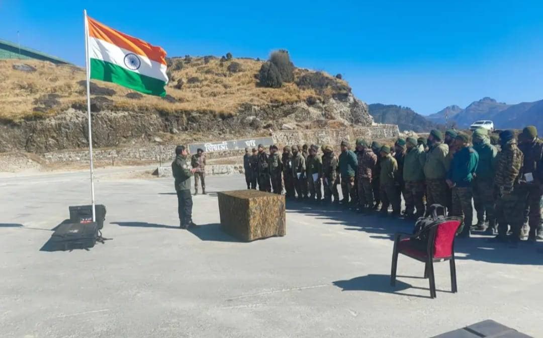 *गोरखपुर के युवक ने UAV पायलट बनकर बढ़ाया जिले का मान, 800