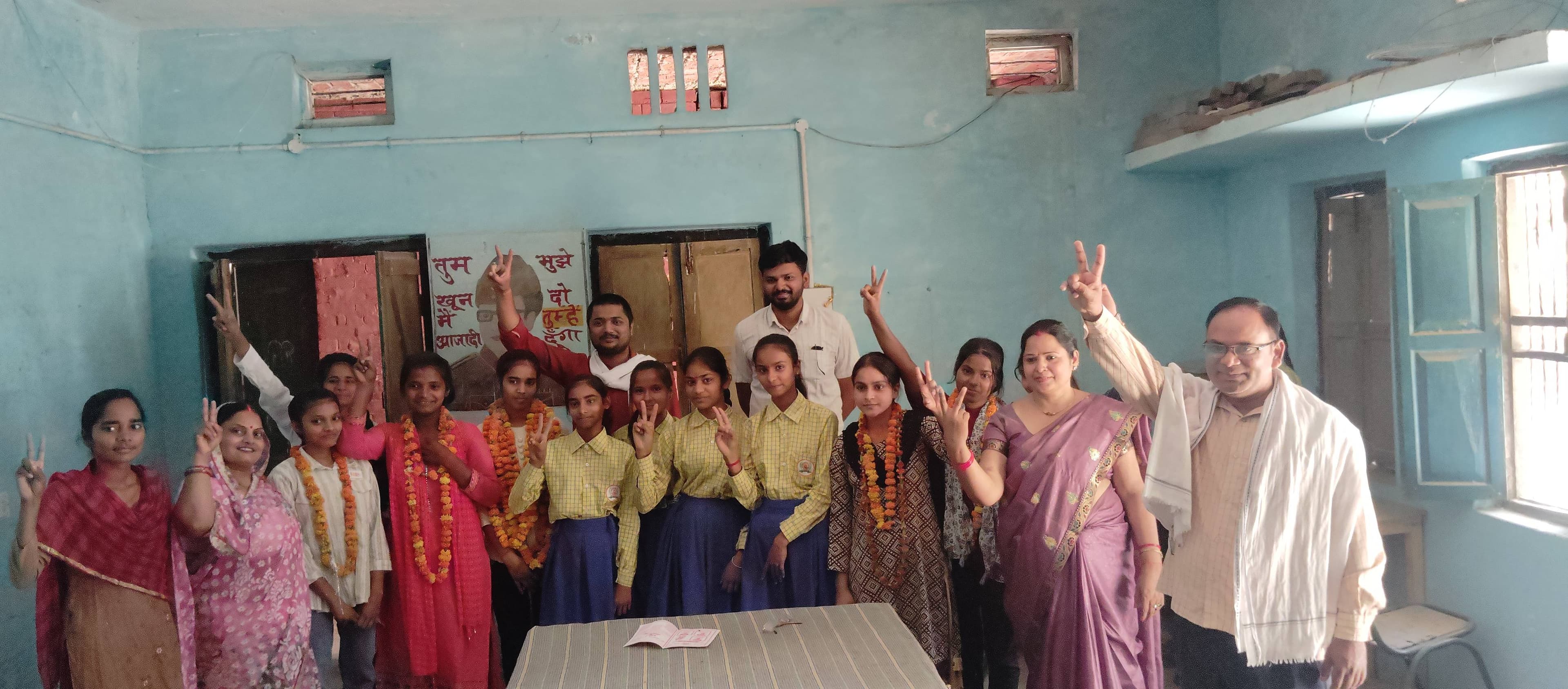 *अनुराग बालिका इंटर कॉलेज का बोर्ड परीक्षा में दबदबा: