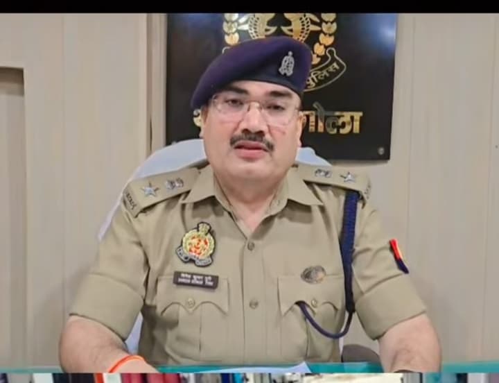 गोरखपुर: ज्वेलरी शॉप से ज्वेलरी लेकर भाग रहे लुटेरों को बहादुर बेटी