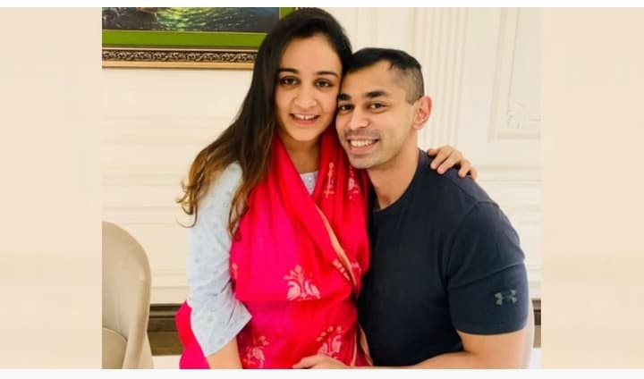अपर्णा से शादी के लिए सबसे पहले मां को किया था राजी,