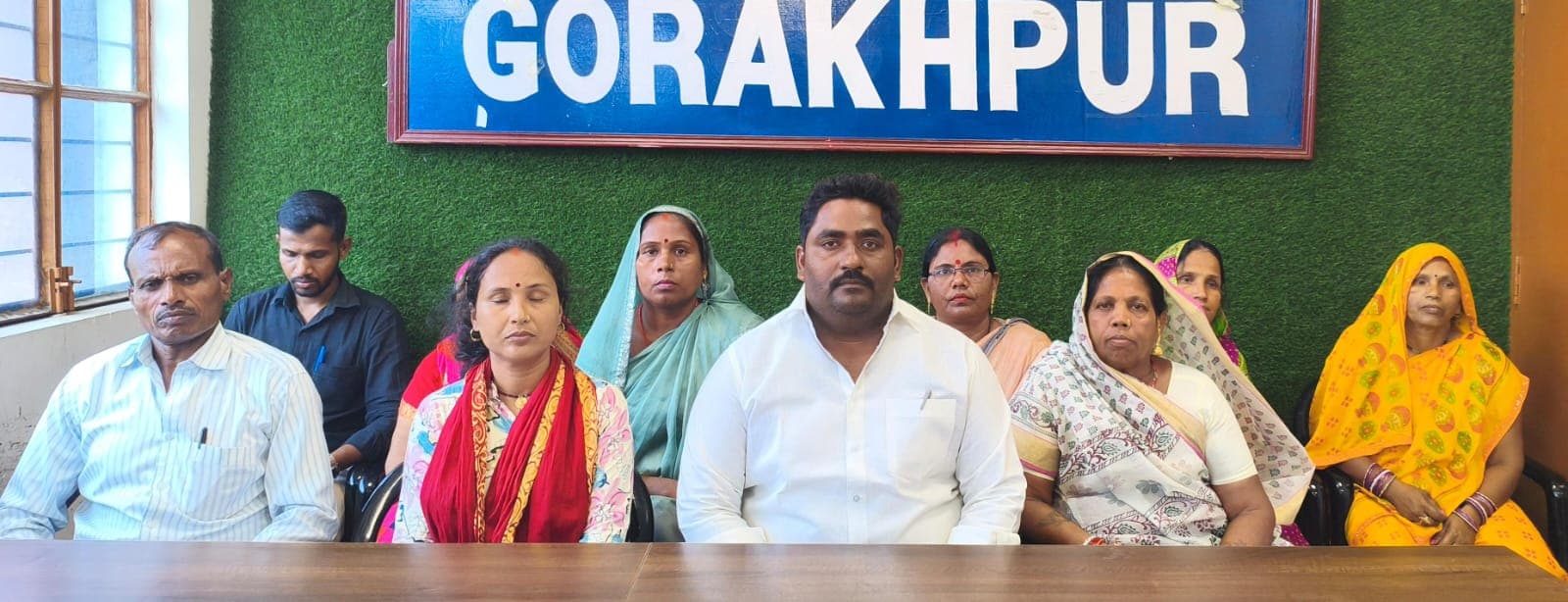 नगर निगम कर्मचारियों की मिलीभगत से सरकारी नाली की जमीन पर कब्जा