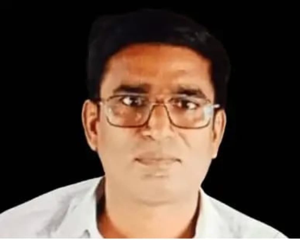 तेज रफ्तार पिकअप की टक्कर से सहायक अध्यापक की मौत, साथी घायल
