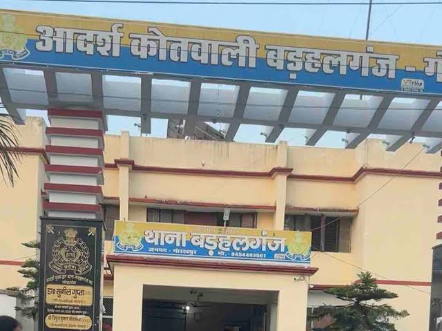 पेट्रोल भराने के विवाद में प्रधान प्रतिनिधि के साथ मनबढ़ों ने किया मार पीट