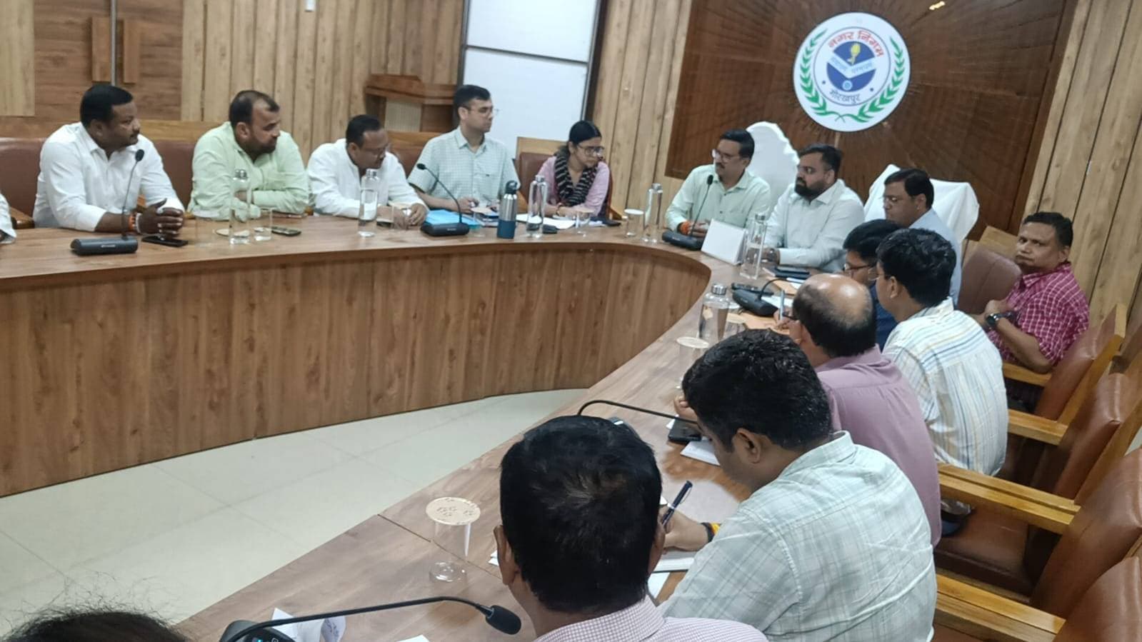 जनगणना कार्यों को लेकर प्रशासन सक्रिय सदर तहसील सभागार में डिप्टी कलेक्टर