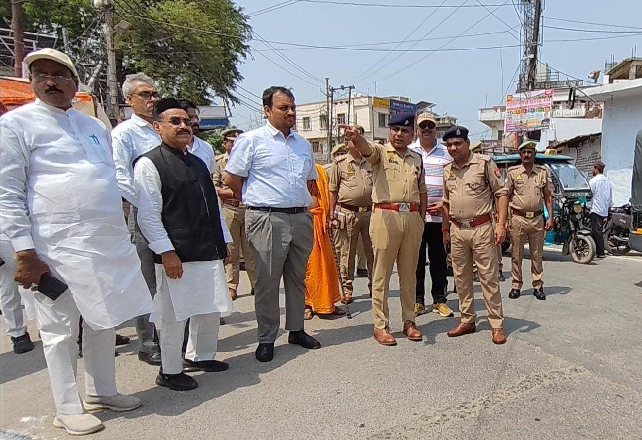 गाजीपुर में शांतिपूर्ण ढंग से अदा हुई ईदुज्जुहा की नमाज, डीएम-एसपी ने