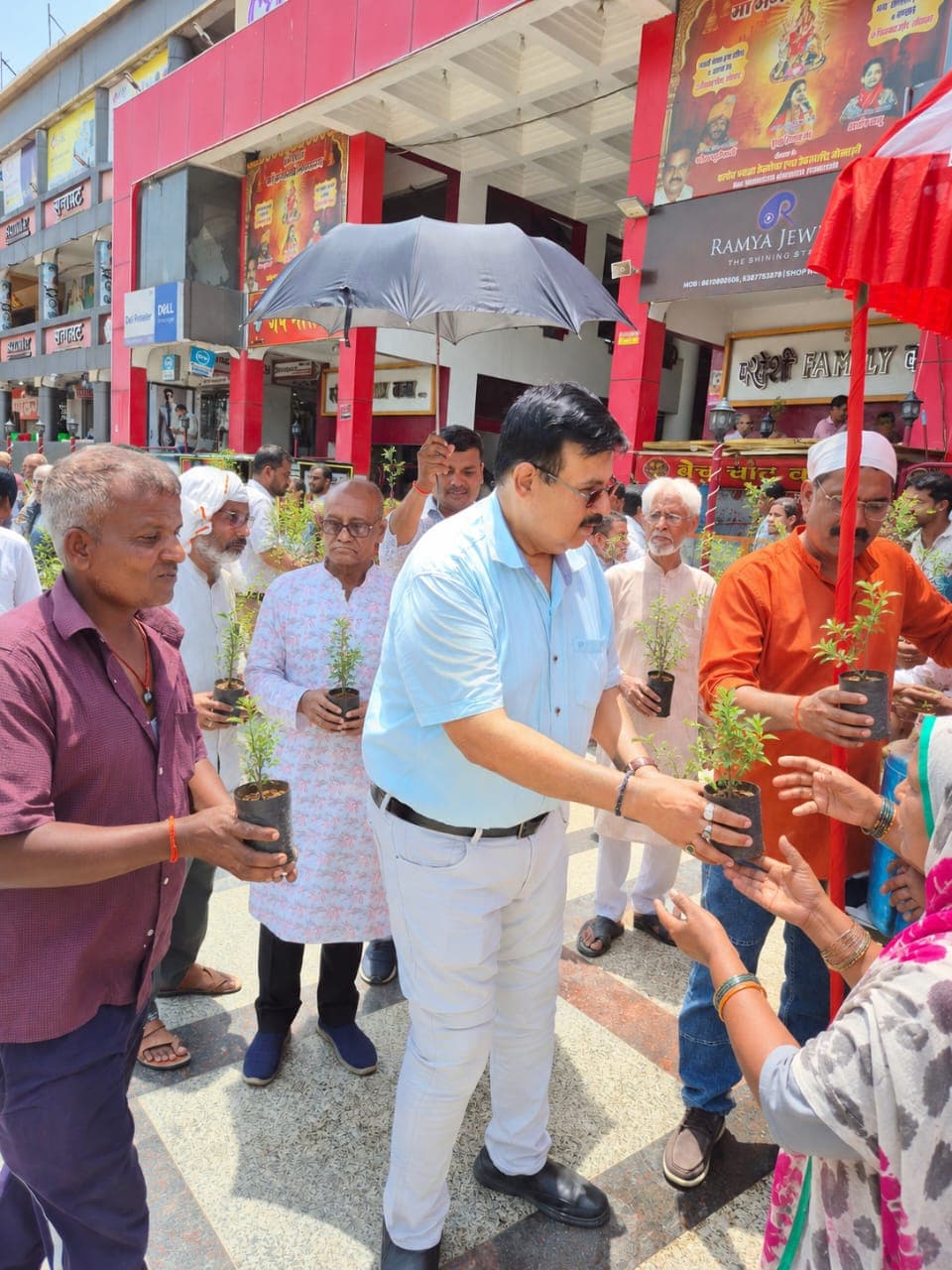 पर्यावरण की रक्षा हेतु महिलाऐं आगे आएं : डा रुप गोरखपुर 5
