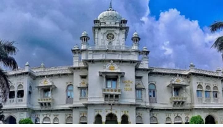 लखनऊ केजीएमयू में अब एप से होगा दवा का वितरण, मरीज के