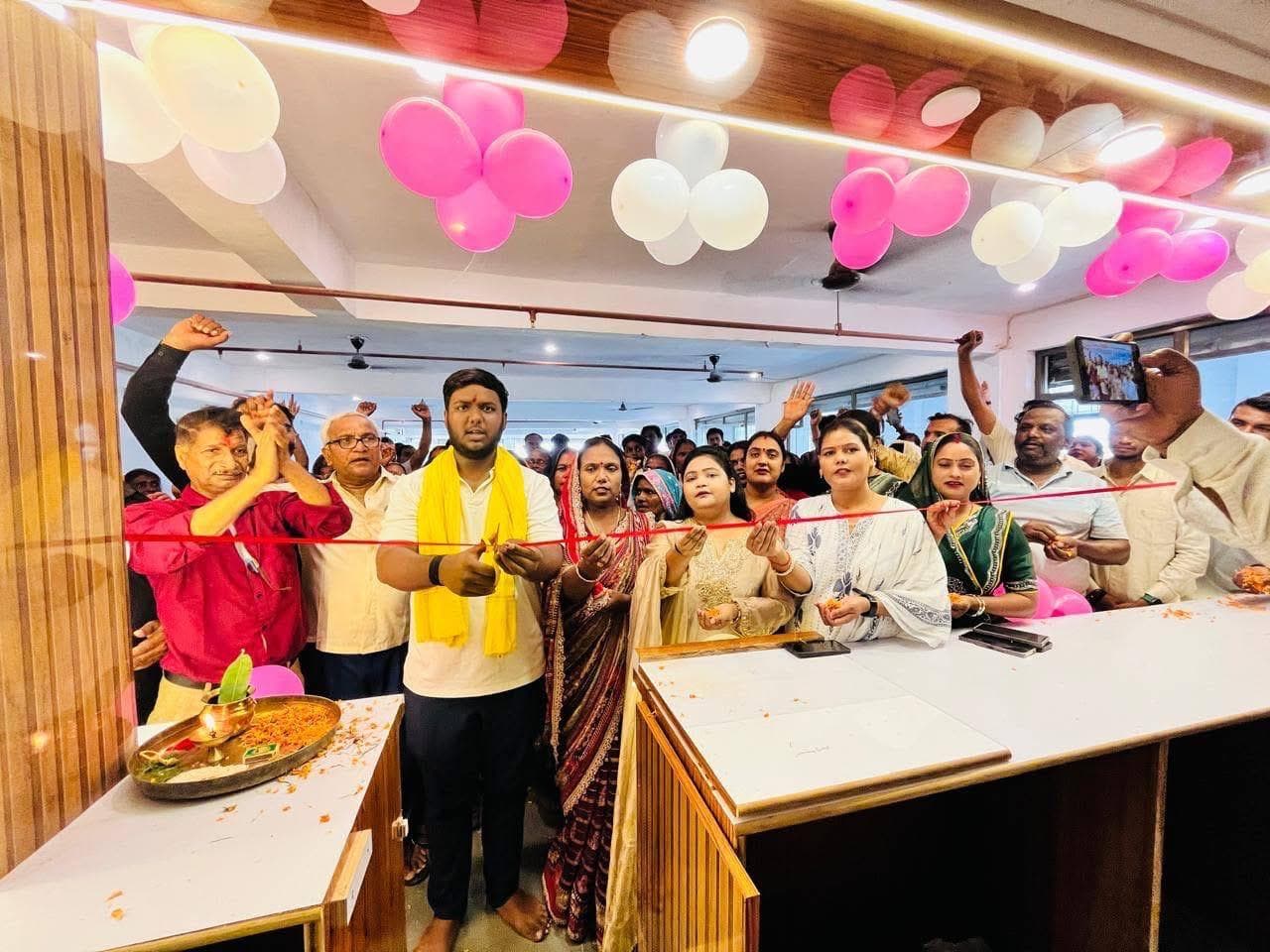 साईं मेडिकल स्टोर का हुआ भव्य उद्घाटन, क्षेत्रीय गणमान्य लोग रहे उपस्थित