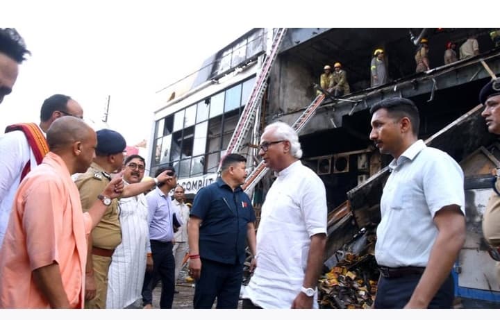 लखनऊ कोचिंग अग्निकांड: फाइलों में दबा बिल्डिंग ढहाने का आदेश, 15 नौजवान
