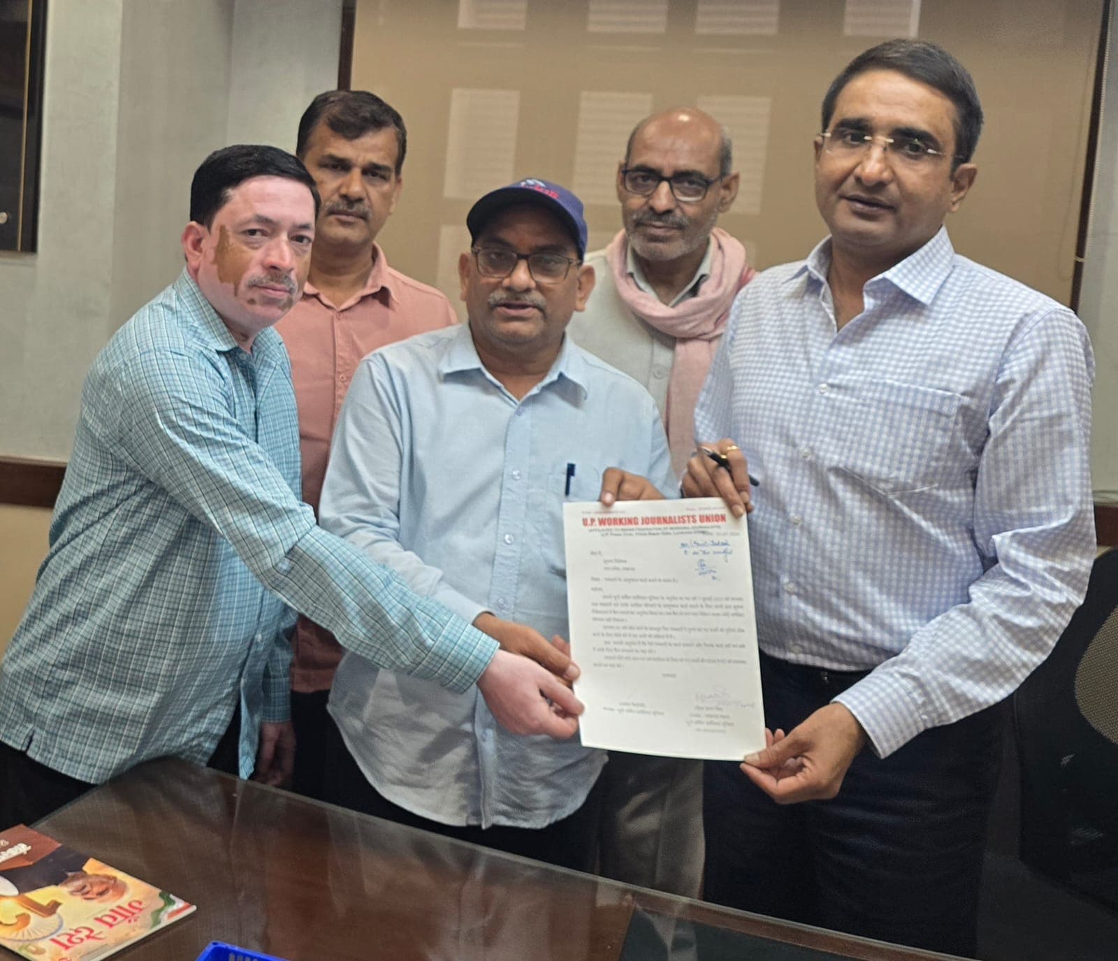 पत्रकारों के आयुष्मान कार्ड बनाने में विलंब पर चिंता यूनियन ने लंबित