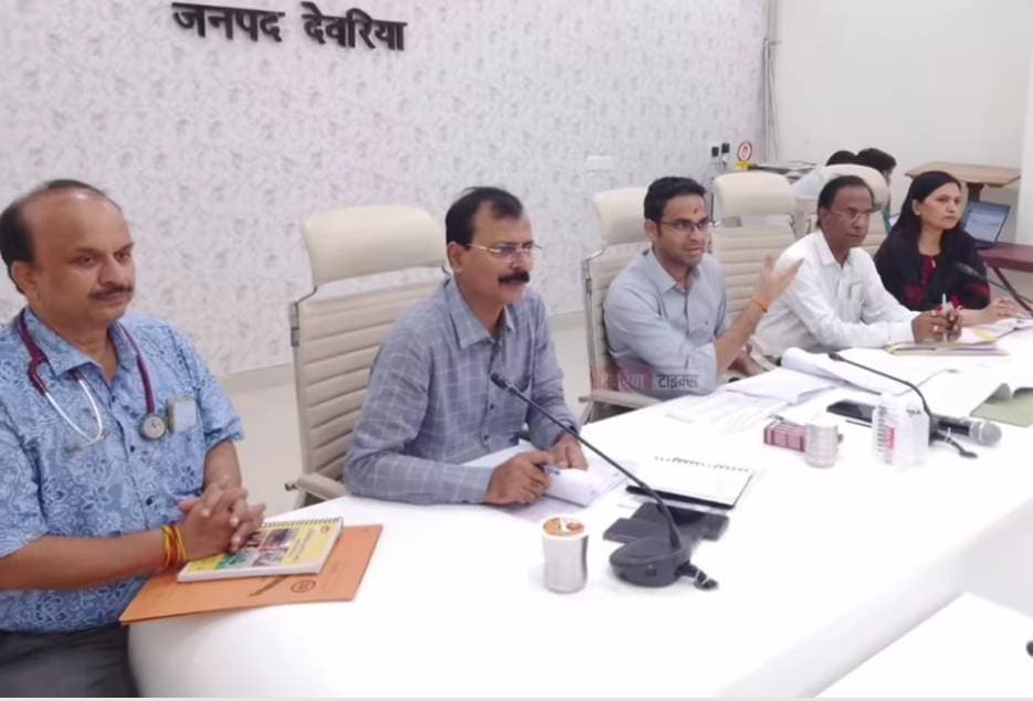 देवरिया: आईटीआई छात्रों के प्लेसमेंट में लापरवाही पर डीएम सख्त, प्रधानाचार्य का
