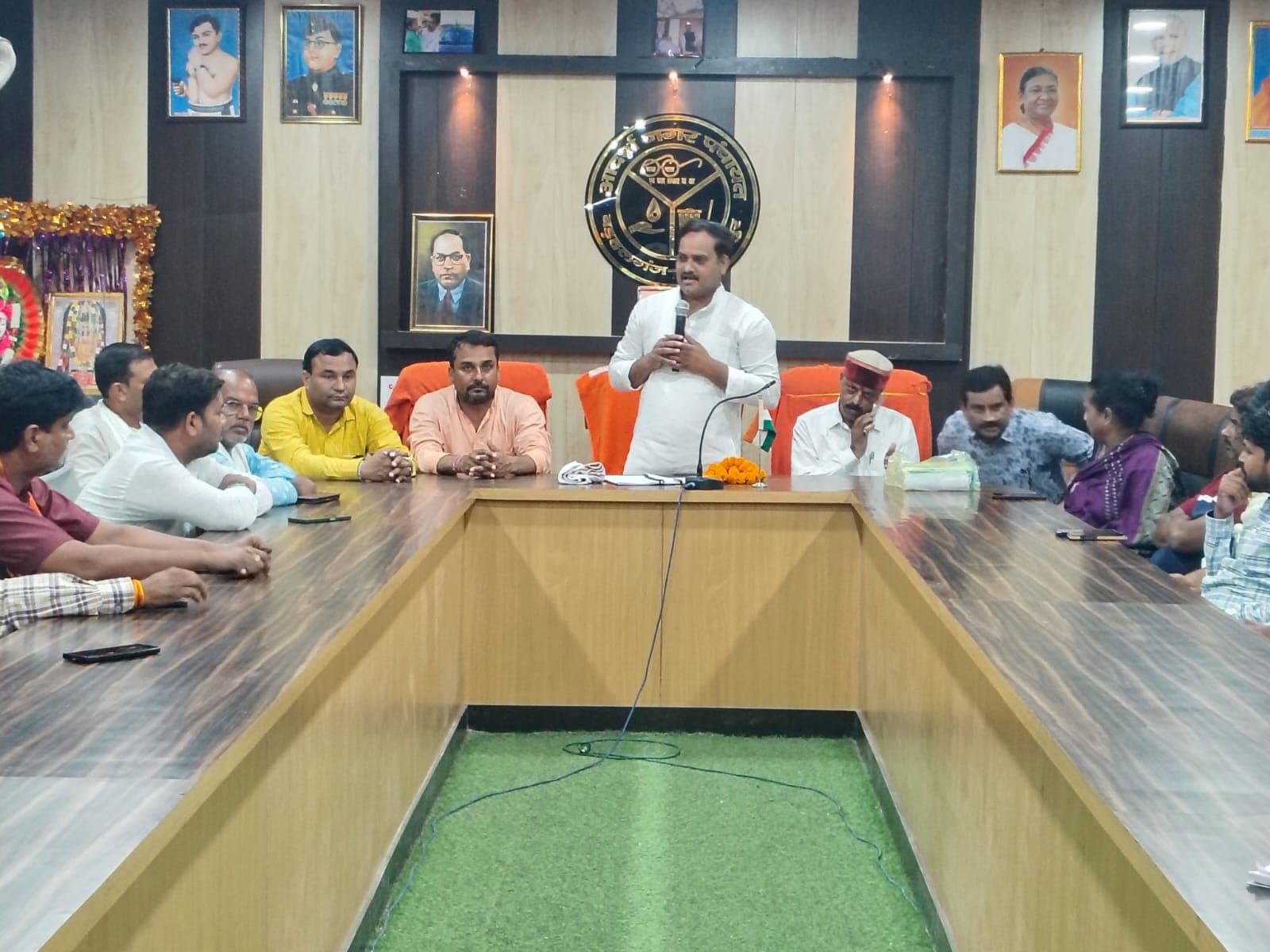 भाजपा बड़हलगंज मंडल की कामकाजी बैठक संपन्न, 6 जुलाई को श्यामा प्रसाद मुखर्जी जयंती मनाने का आह्वान