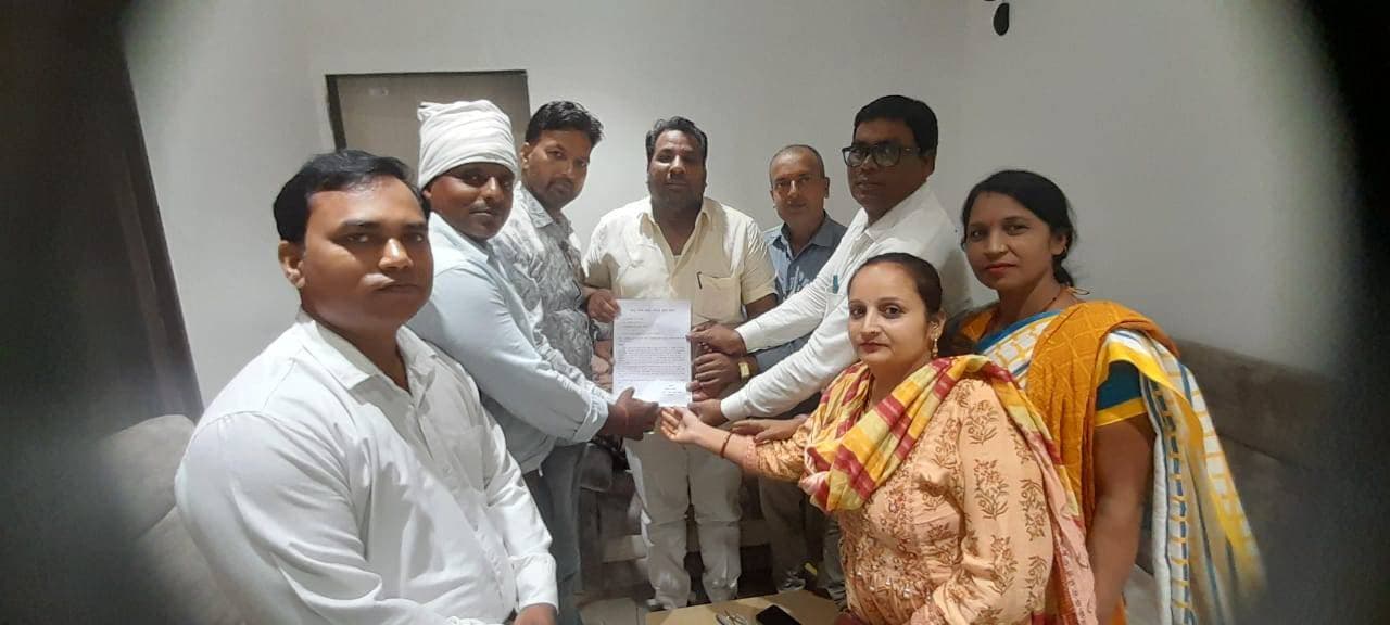 विधायक ई सरवन निषाद ने शिक्षा प्रेरकों की बहाली के पहल का दिया भरोसा