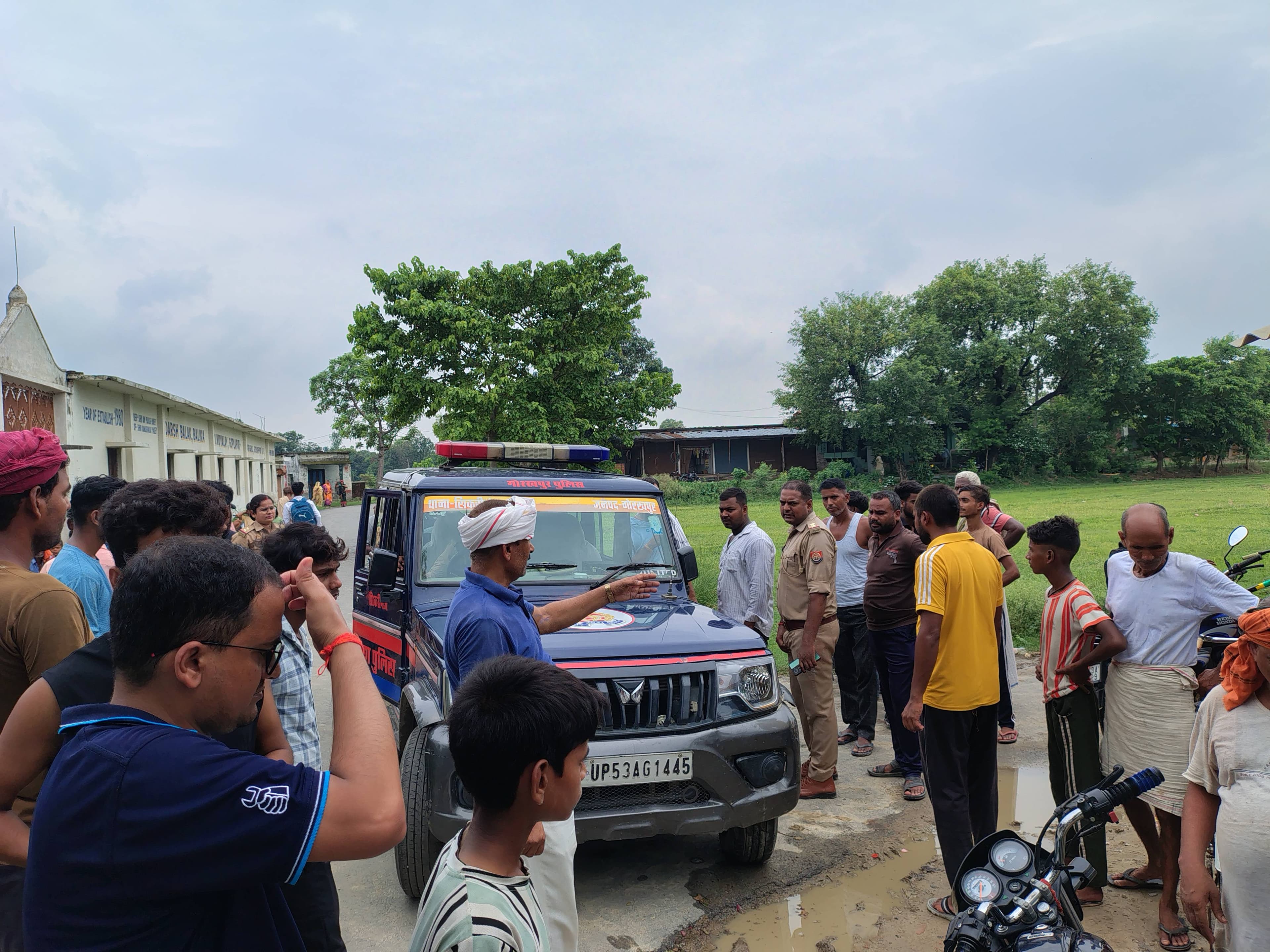 सर्पदंश से किशोरी की मौत, इलाज में लापरवाही का आरोप; परिजनों का