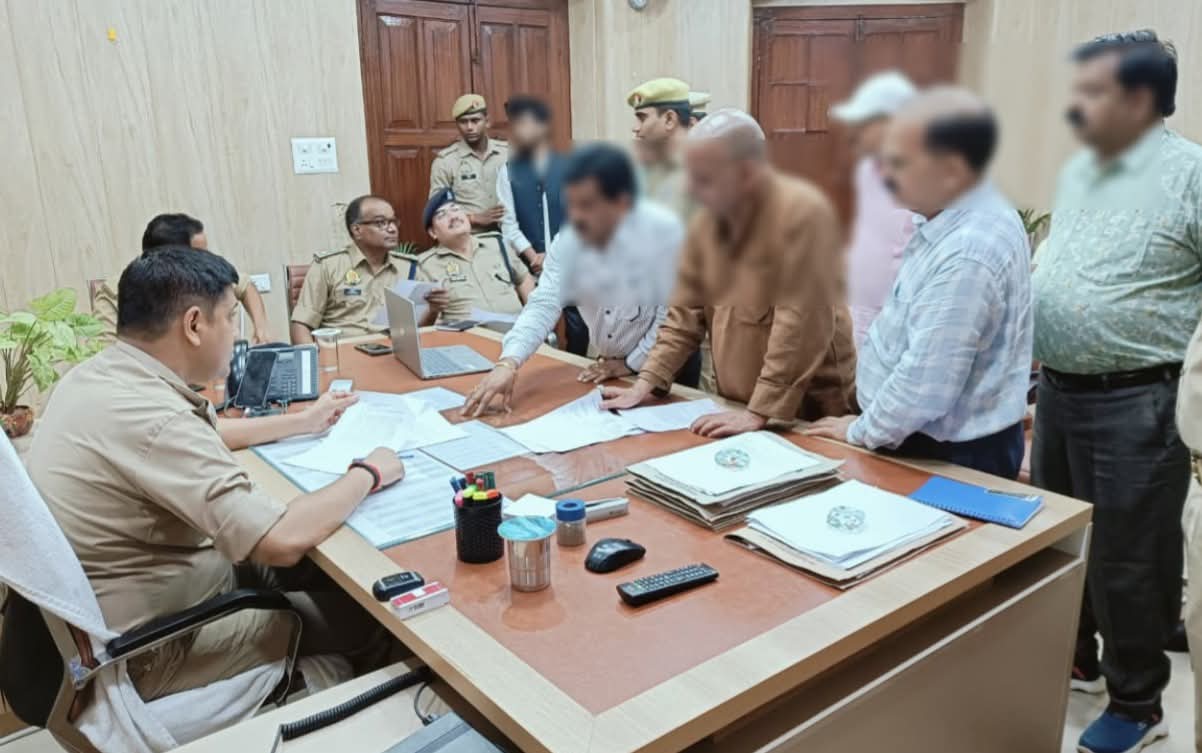 व्यापारियों के उत्पीड़न के विरोध में सराफा व्यापार मंडल ने एसएसपी को सौंपा ज्ञापन