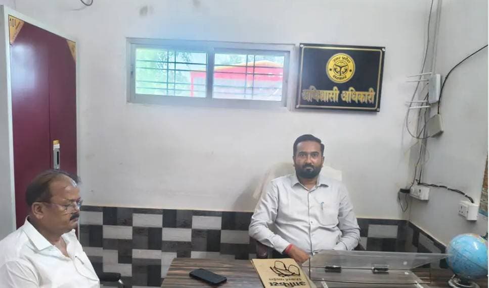 देवरिया जिले के भलुअनी नगर पंचायत में लंबे समय से रिक्त