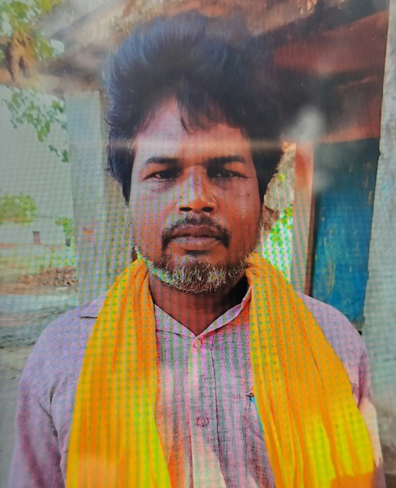 इलाज के लिए लखनऊ जाते समय सड़क हादसे में घायल धर्मेंद्र की मौत, शव रखकर जाम