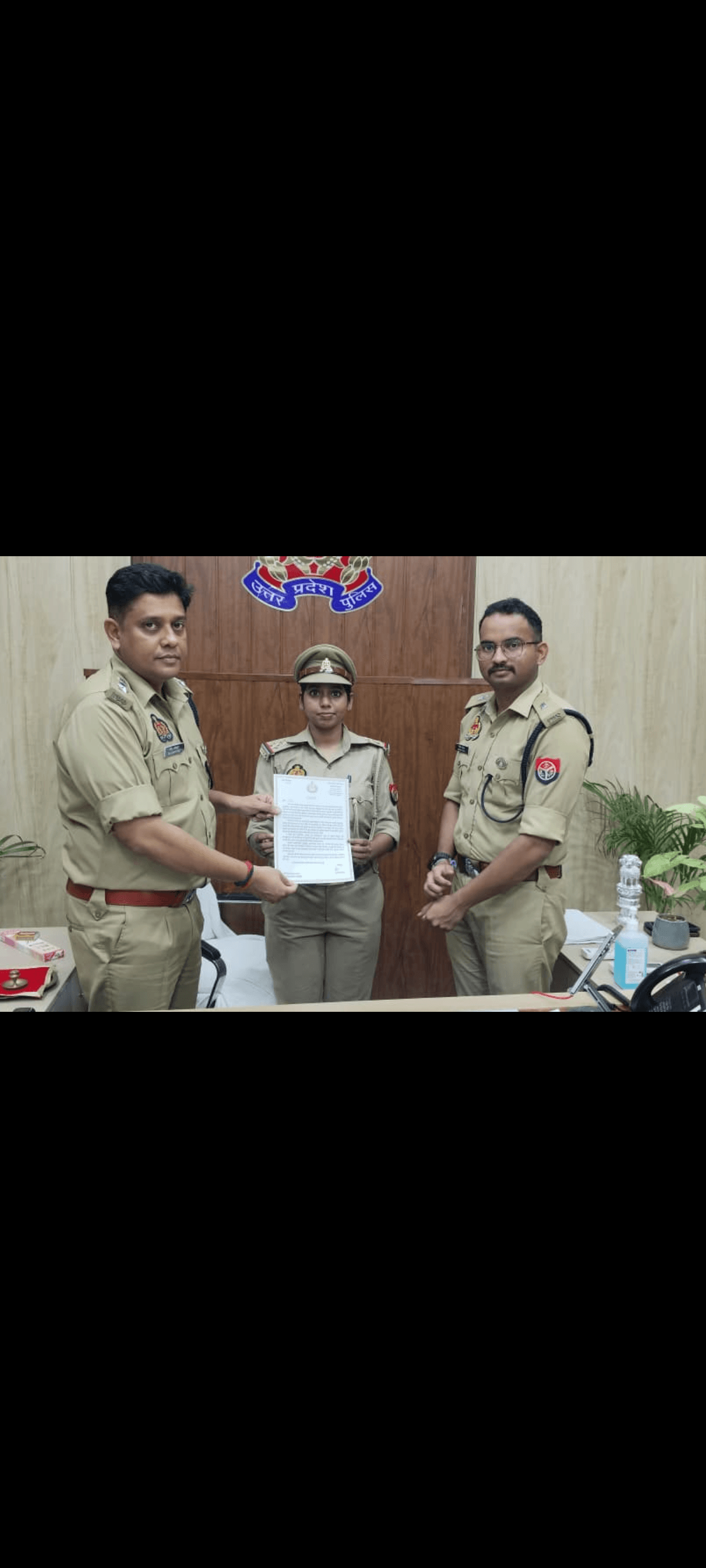 पानी की टंकी पर चढ़ी जिंदगी, छलांग लगाने ही वाली थी लड़की—महिला