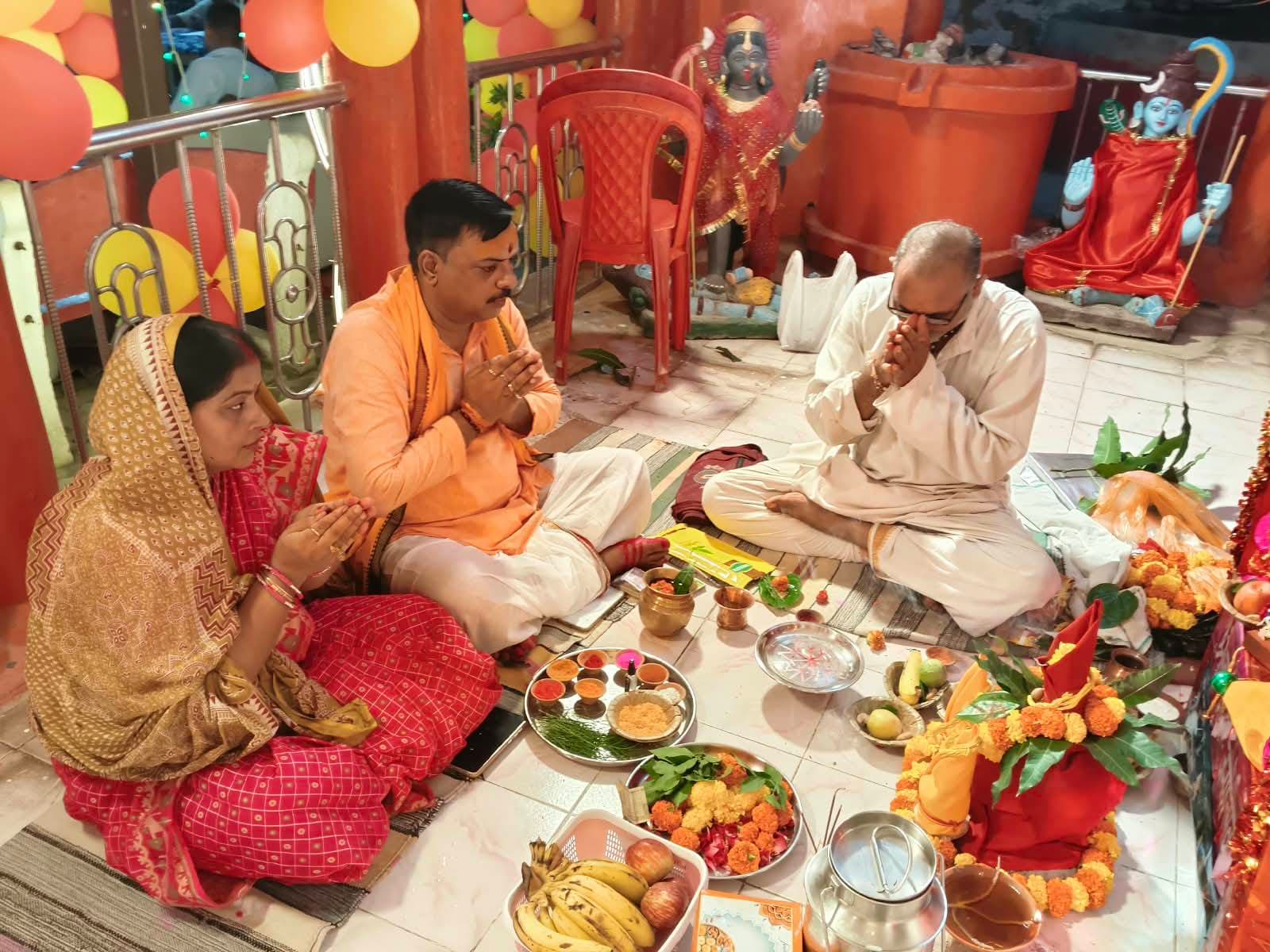 गोला थाने में हर्षोल्लास के साथ मनाया गया श्रीकृष्ण जन्माष्टमी पर्व थाना