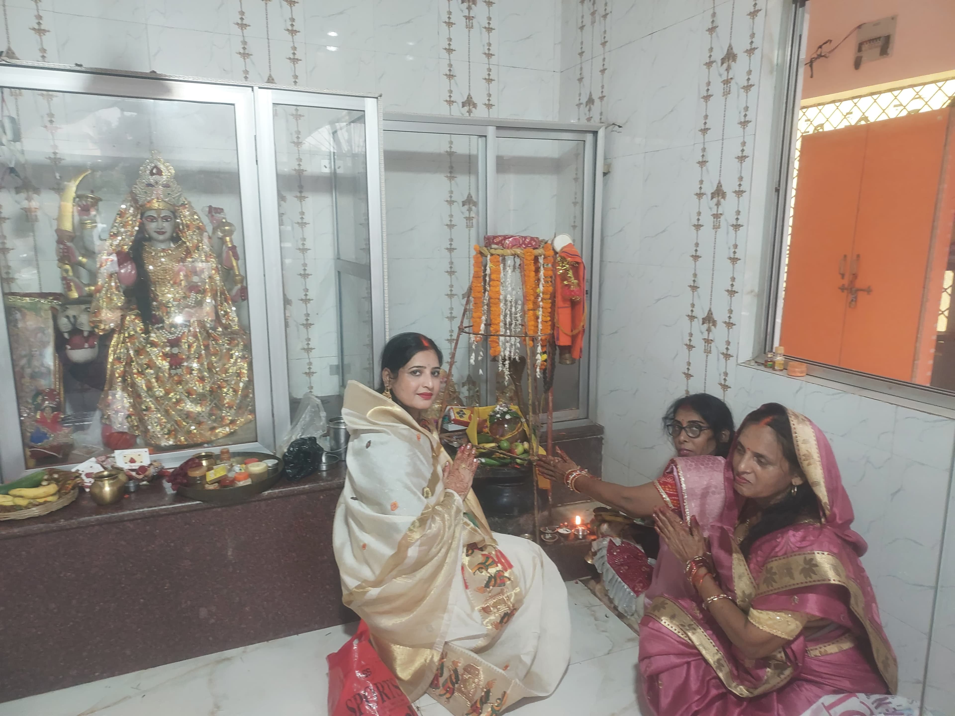 हरतालिका तीज पर महिलाओं ने विधि-विधान से की शिव-पार्वती की पूजा