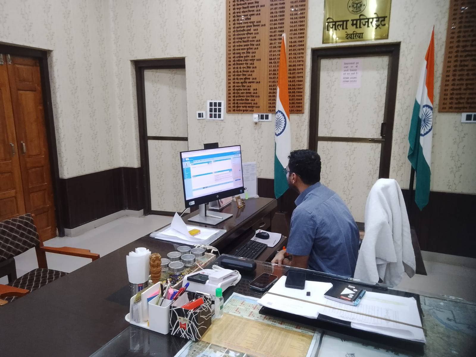 जिलाधिकारी ने सोशल सेक्टर की योजनाओं की समीक्षा कर दिए आवश्यक निर्देश।
