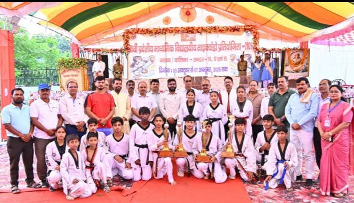70वीं प्रदेशीय माध्यमिक विद्यालय ताइक्वांडो प्रतियोगिता का भव्य समापन *696 खिलाड़ियों ने