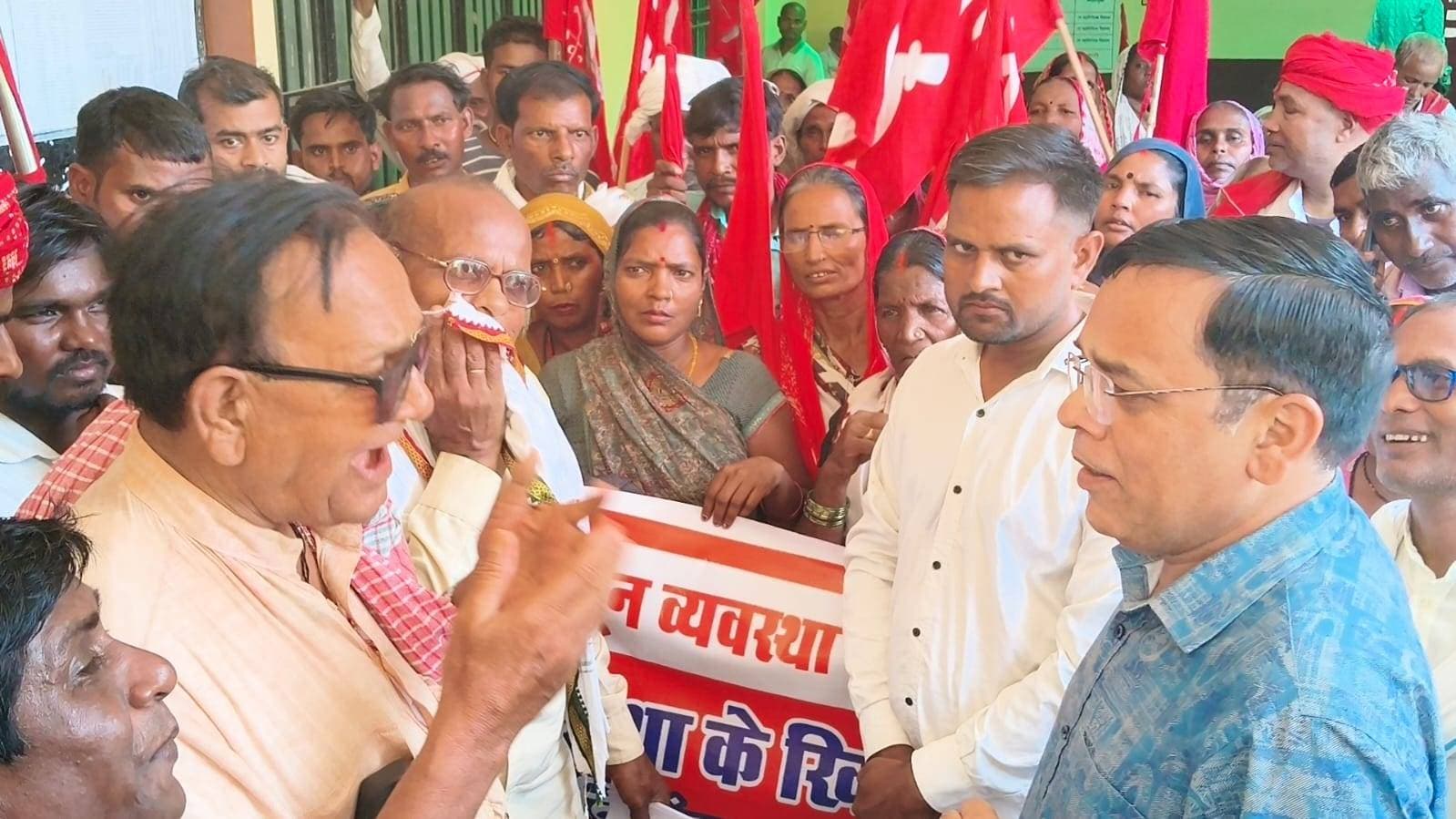 ग्रामीण मजदूर यूनियन ने उठाए उत्पीड़न और कानून-व्यवस्था के मुद्दे, प्रशासन को
