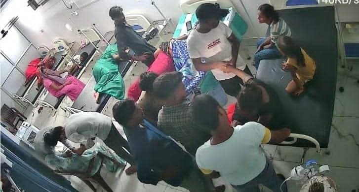 रेवड़ी खाकर 50 से अधिक हुए बीमार गगहा गोरखपुर बांसगांव संदेश।गगहा क्षेत्र