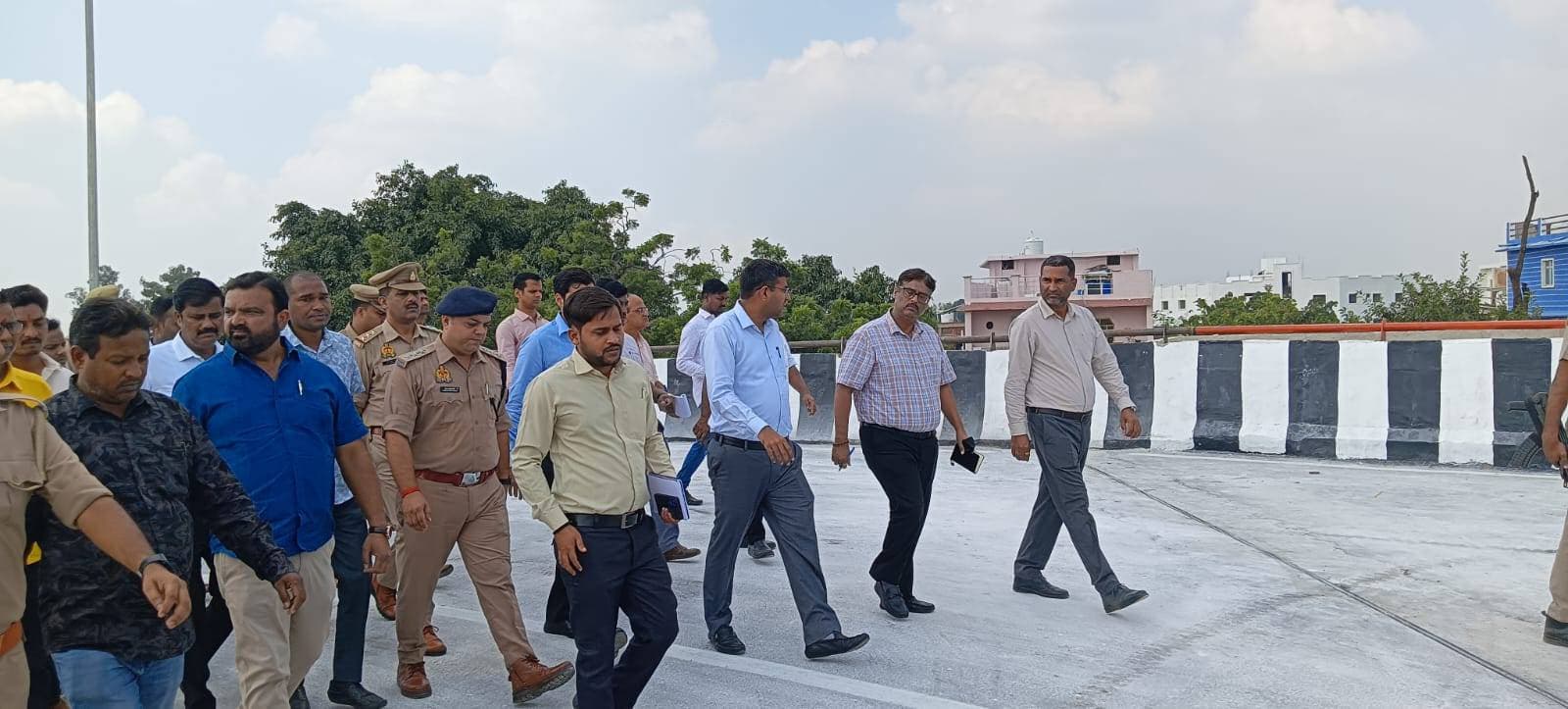 चौरी चौरा में सीएम के कार्यक्रम को लेकर डीएम ने किया निरीक्षण
